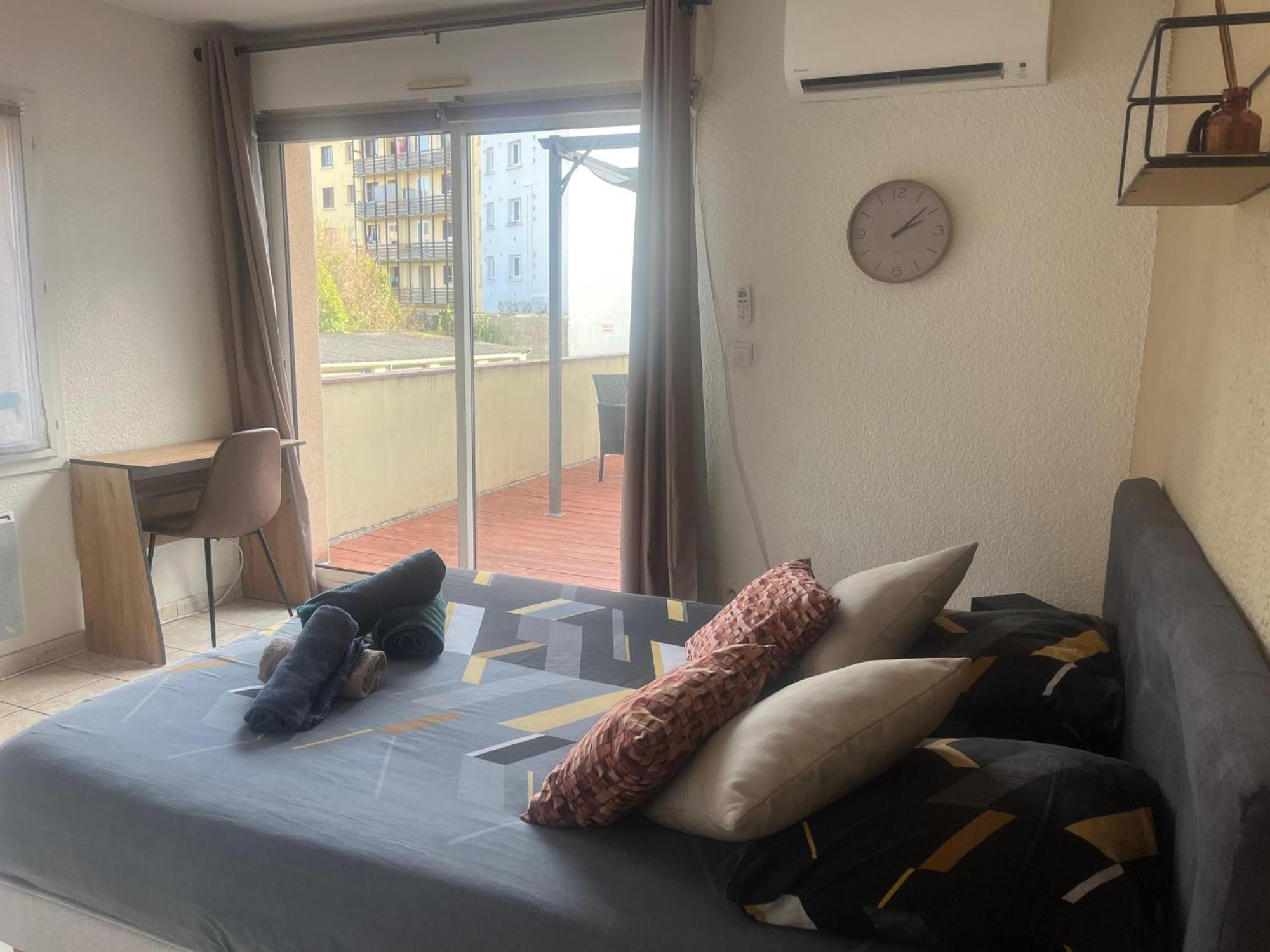 Studio Climatise Et Grande Terrasse Tarbes Centre Экстерьер фото